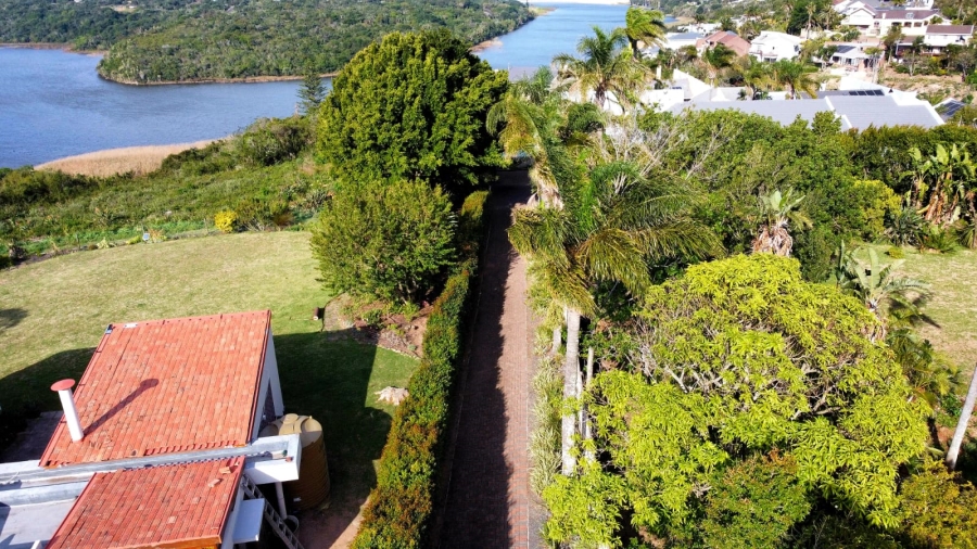 5 Bedroom Property for Sale in Beacon Bay Eastern Cape